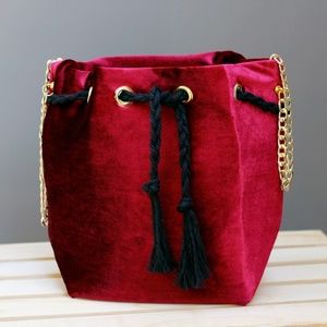 Wine red velvet bucket bag